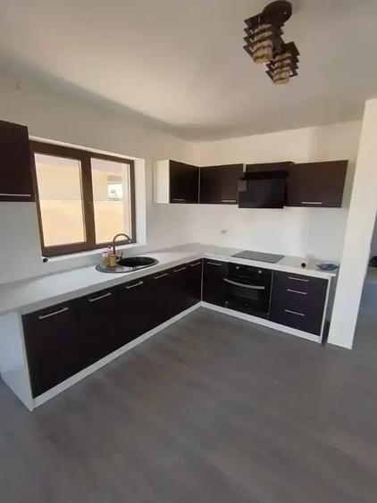 Vila Noua De Vanzare 4 Camere Afumati | Curte 300 MP - 2