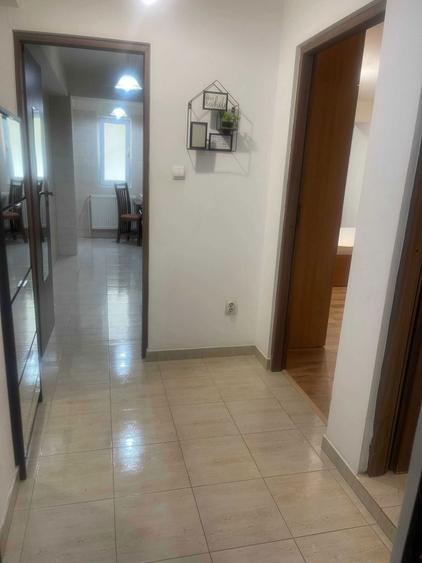 Particular, Inchiriez Garsoniera Decomandata, parter, Brancoveanu - 1