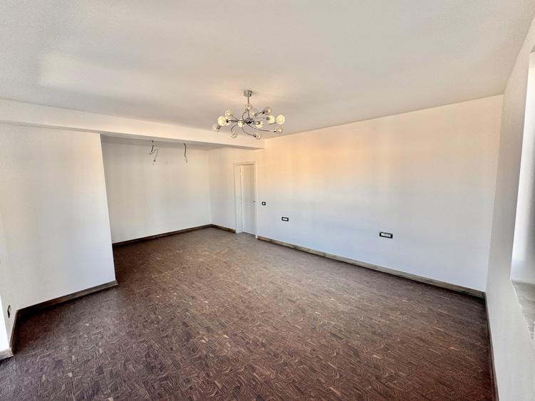 Vila duplex  5 camere, bucătărie inclusă-23August- Lidl - 12