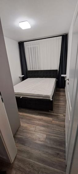 Inchiriez apartament 3 camere - 4