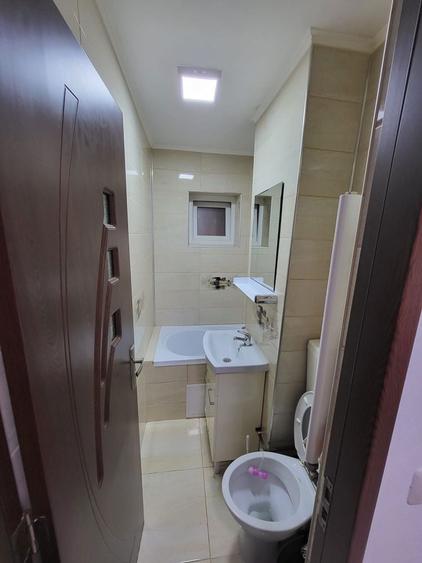 Disponibil de inchiriat - 1