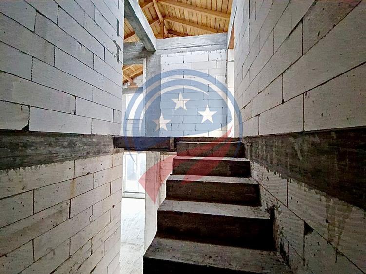 Vilă cu 5 camere de vânzare în zona Damila - 9