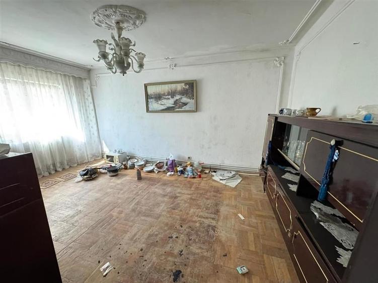 Apartament 3 camere, 70mp, etaj 4/4 cu acoperis, zona Casa de Cultura - 5