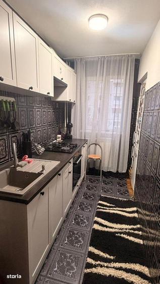 Apartament 3 camere Zona Sud - etaj 1/4 - 47mp- 55000 euro - 2