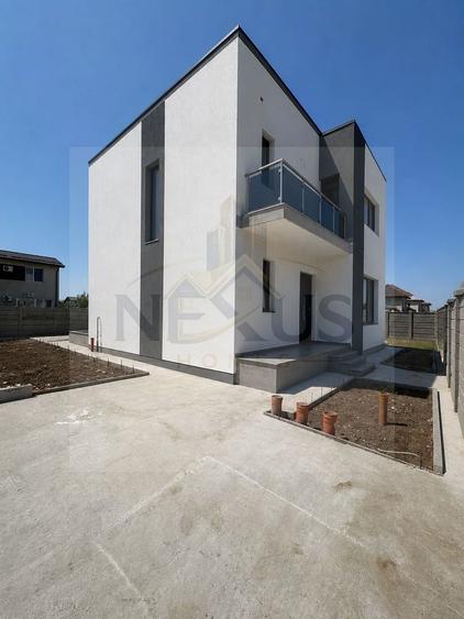 Casă individuală cu 4 camere cu Canalizare în Berceni