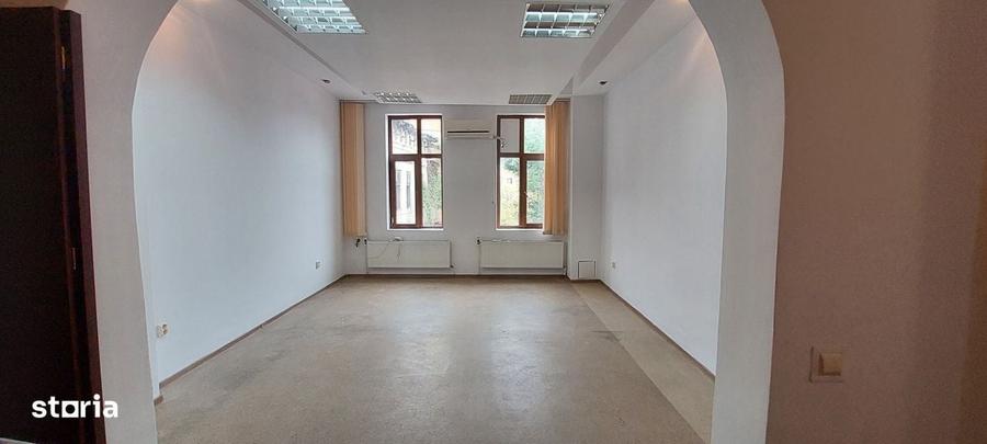 Spațiu comercial, de 157 mp, în Ultracentral