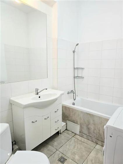 Apartament ultracentral de inchiriat- 3 camere - 6
