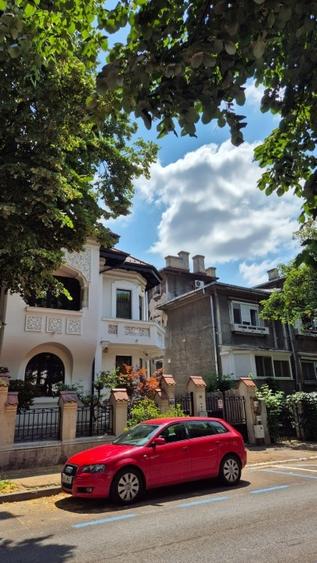 Spațiu de birouri | 260 mp | Etaj + Mansardă + Demisol în Vilă Interbelică - 1