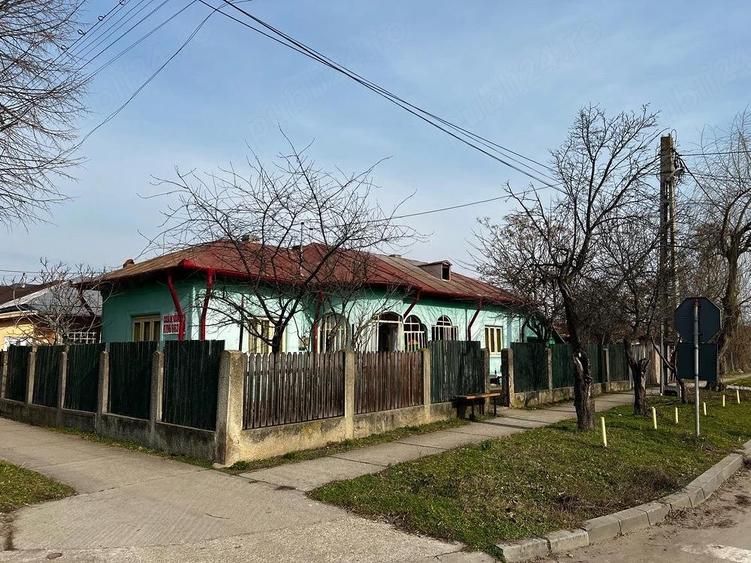 se vinde casa pe strada libertatii,423 - 2