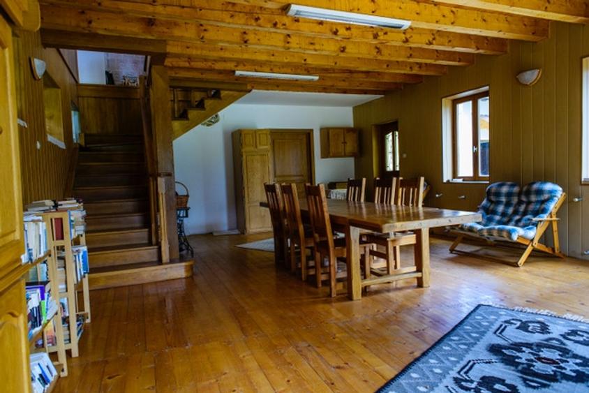 Casă individuală cu 22 camere cu Teren 5000 Mp în Malaia