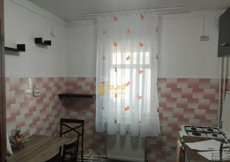 NICOLINA, AP 2 cam, 390 usor negociabil NICOLINA, AP 2 cam, 390 usor negociabil