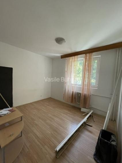 PODU ROS - SENS GIRATORIU - 2 CAMERE DECOMANDAT - ETAJ 1- BLOC FARA RISC SEISMIC