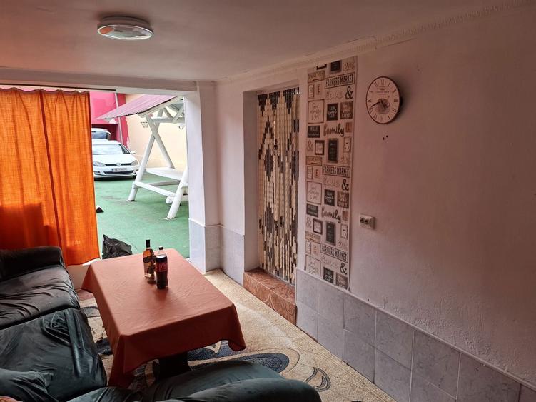 Vand casa in jud. Caras-Severin - 2