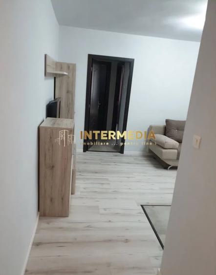 Apartament cu 3 camere decomandat, mobilat în Cetate