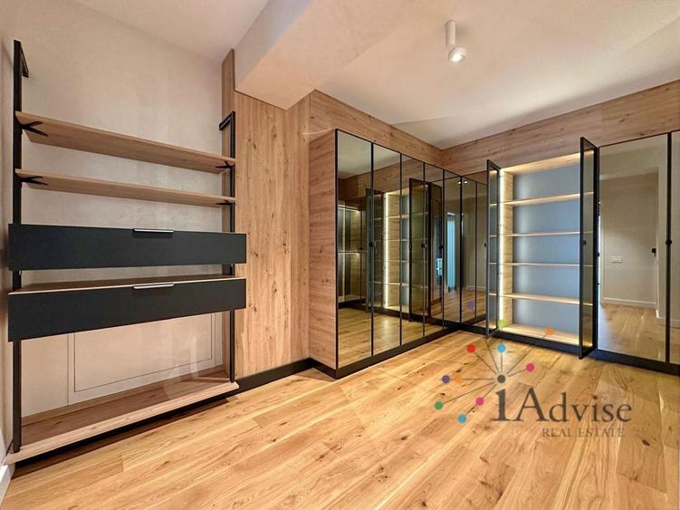 Apartament cu 4 camere decomandat, mobilat în Drumul Poienii