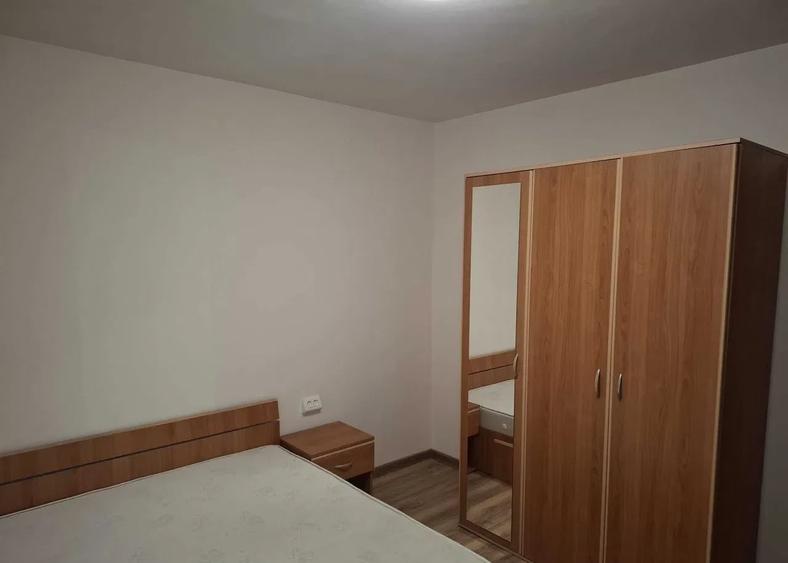Apartament cu 2 camere semidecomandat, mobilat în Titan