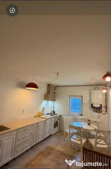 Apartament cu 3 camere decomandat în Obcini