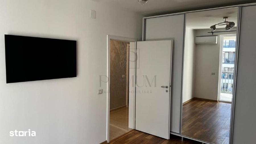 Apartament cu 3 camere decomandat în Est