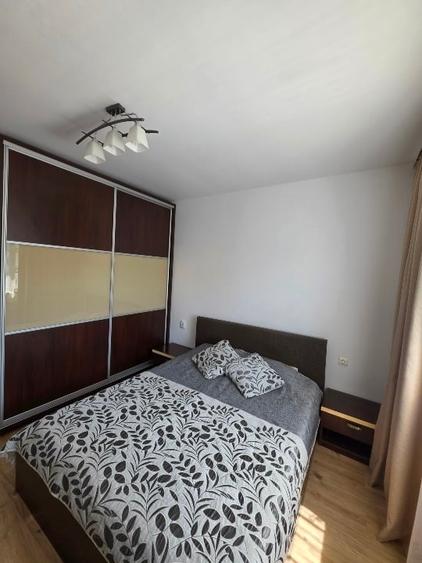 Apartament cu 2 camere semidecomandat, mobilat în Băneasa