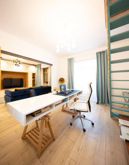 Apartament cu 3 camere semidecomandat în Semicentral