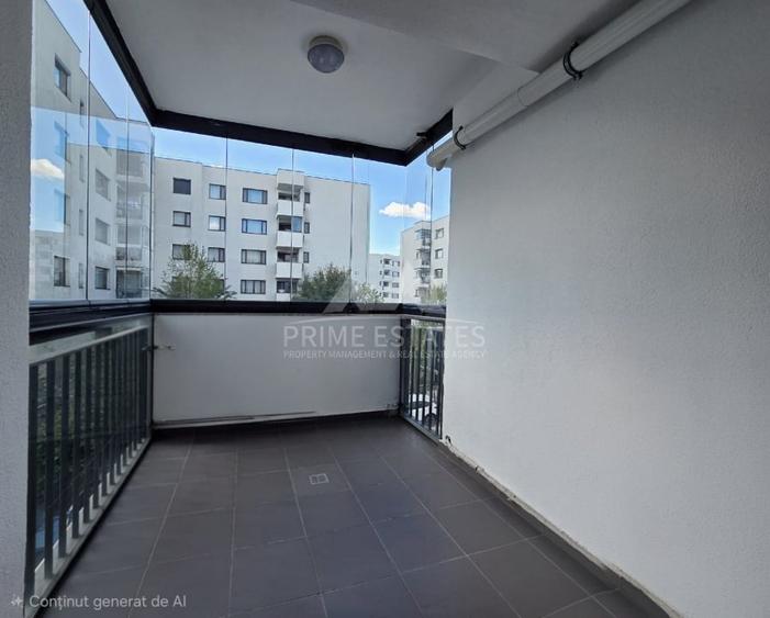 Apartament cu 3 camere semidecomandat, mobilat în Băneasa