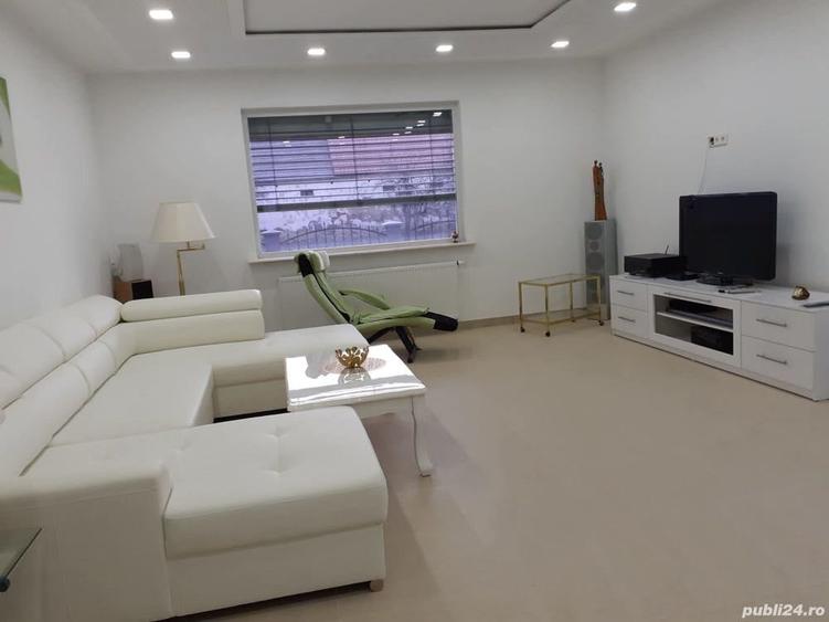 Casă cu 5 camere în Jimbolia