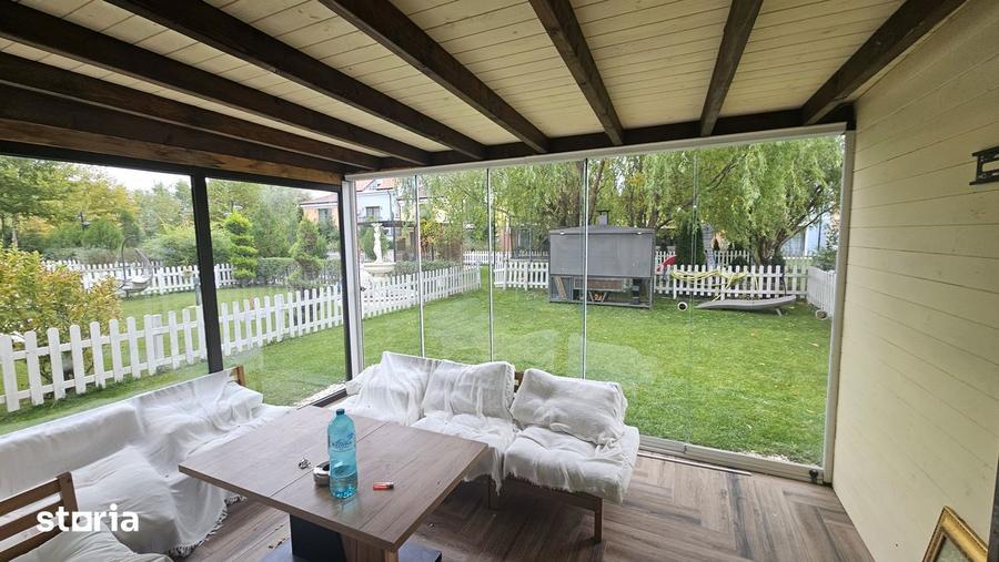 Casă cu 4 camere cu Piscina în Central