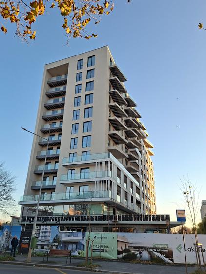Apartament cu 4 camere în Străulești