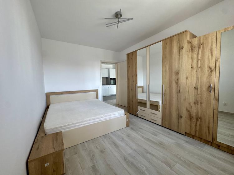 Apartament cu 2 camere semidecomandat, mobilat în Bună Ziua