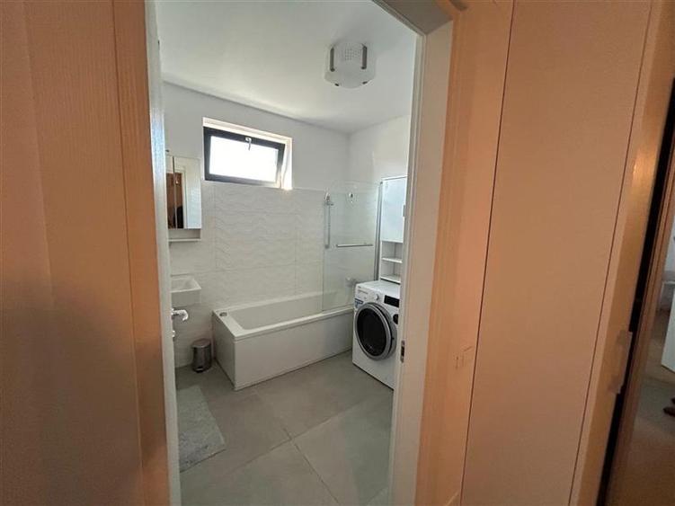 Apartament cu 2 camere decomandat în Băneasa