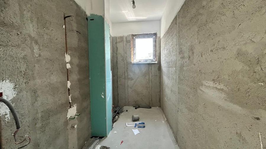 Apartament cu 2 camere decomandat în 1 Mai