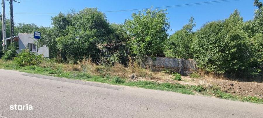 Teren de 2000 mp, în Vulpeni