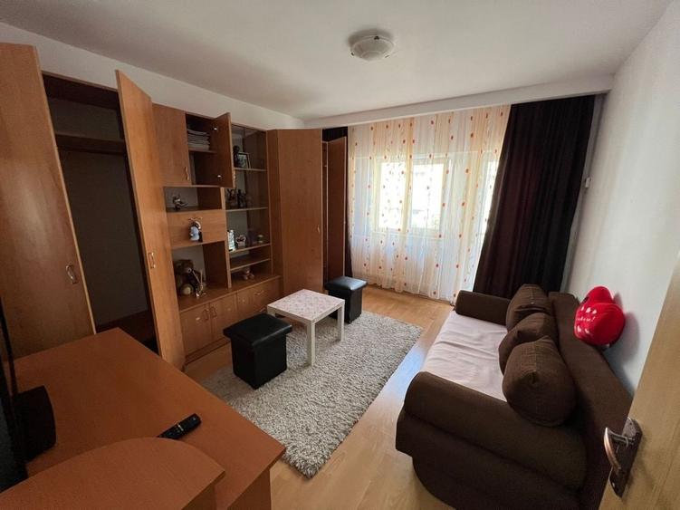 Garsonieră decomandată în Central