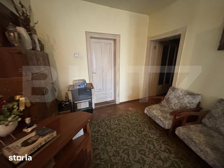 Casă cu 5 camere cu Teren 900 Mp în Pericei