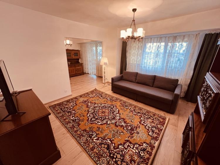 Apartament cu 3 camere decomandat, mobilat în Iancului