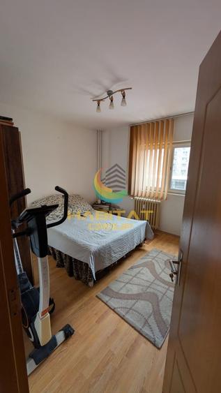 Apartament cu 4 camere semidecomandat în Brâncoveanu