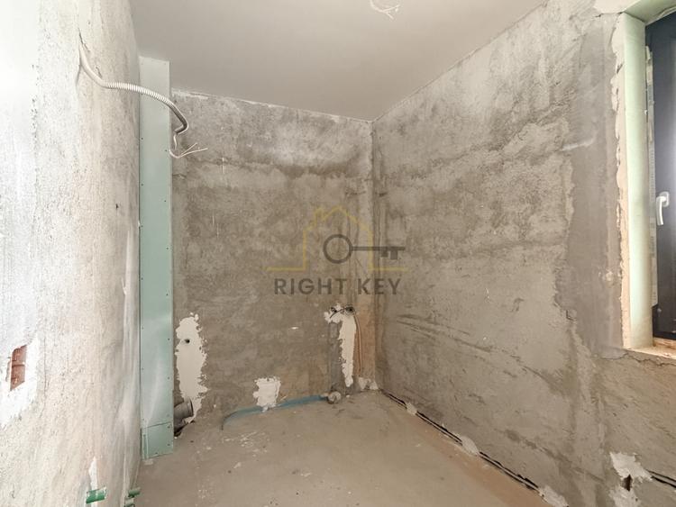 Duplex cu 4 camere cu Canalizare în Domnești