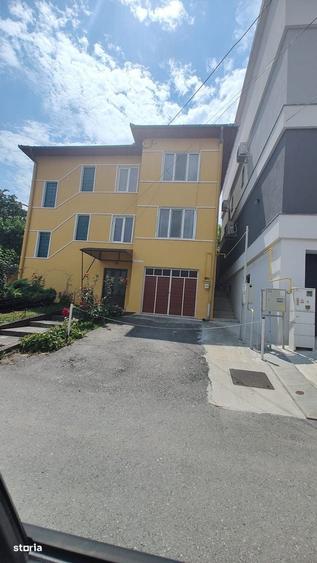 Casă cu 4 camere cu Teren 537 Mp în Central