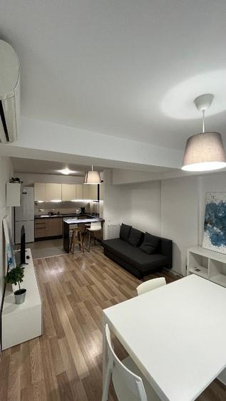 Apartament cu 2 camere semidecomandat, mobilat în Grozăvești