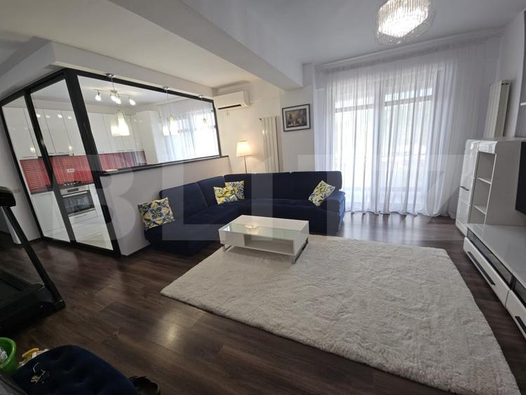 Apartament cu 2 camere semidecomandat, mobilat în Bucium