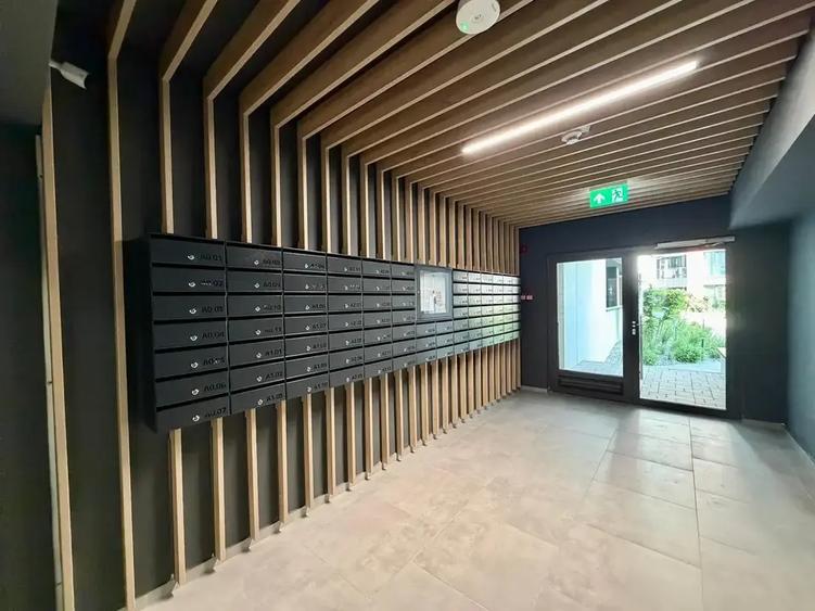Apartament cu 3 camere semidecomandat în Theodor Pallady