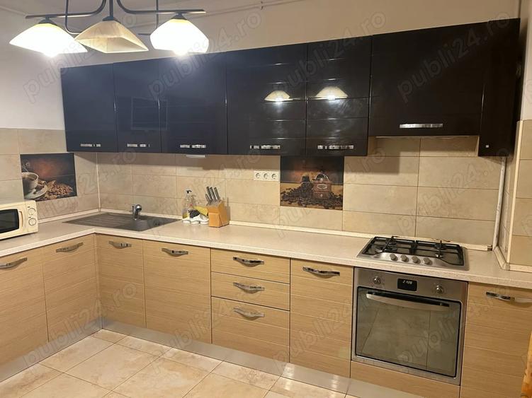 Inchiriez Apartament 3 camere, 111 mp, parcare, Mall Vitan, Proprietar - 9