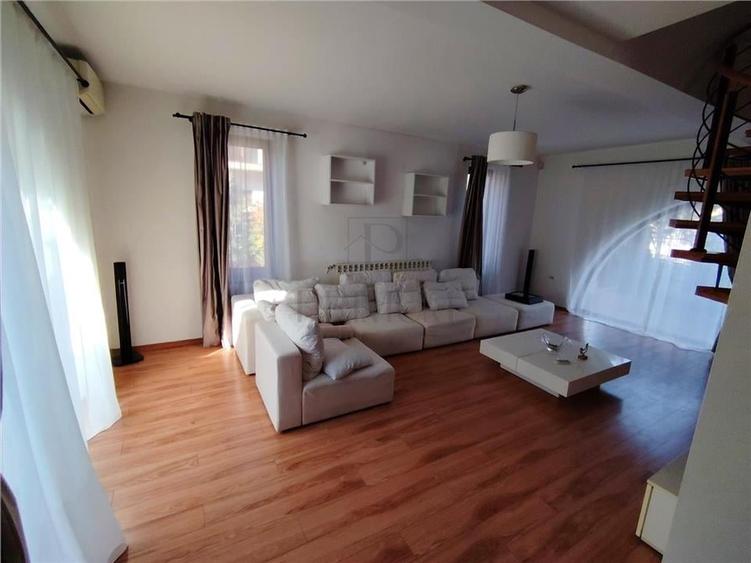 Casa individuala - 6 camere - locatie excelenta - 220 mp utili - garaj - 4