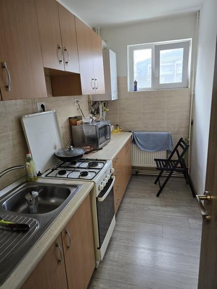 Apartament 4 camere, 3 băi, complet renovat, etaj 2, balcon, sub prețul pieței - 1