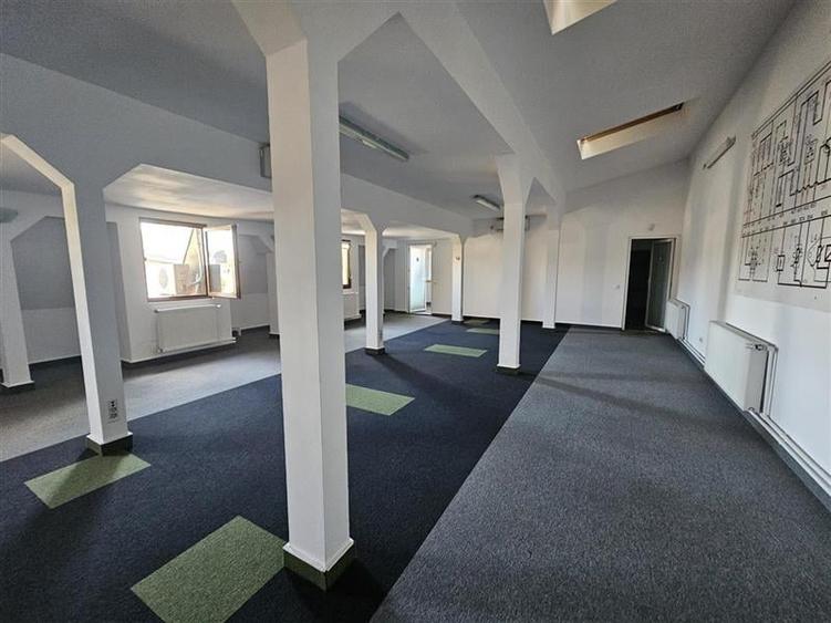 Vanzare cladire pentru birouri, clinica, service, productie, depozit - 8