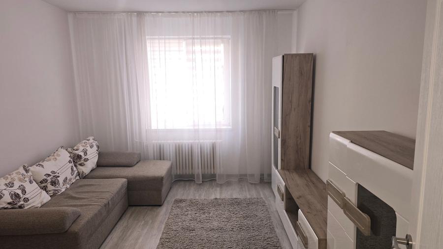 Vand garsoniera in Deva, zona Progresul, parter, bloc de caramida de 3 etaje, - 1