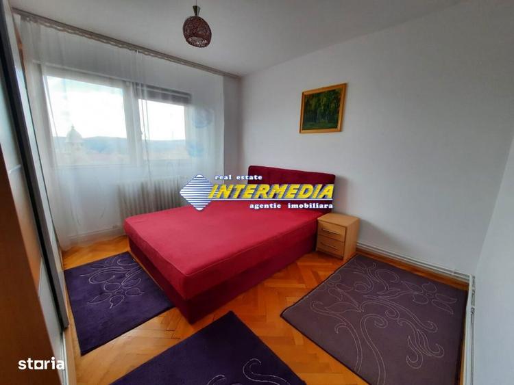 Apartament 3 camere de inchiriat in Alba Iulia zona Centru - 1