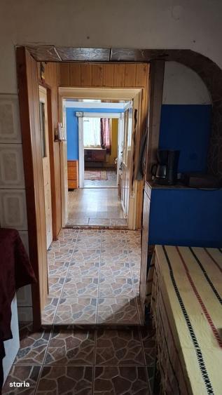 Casă cu 2 camere cu Teren 367 Mp în Central