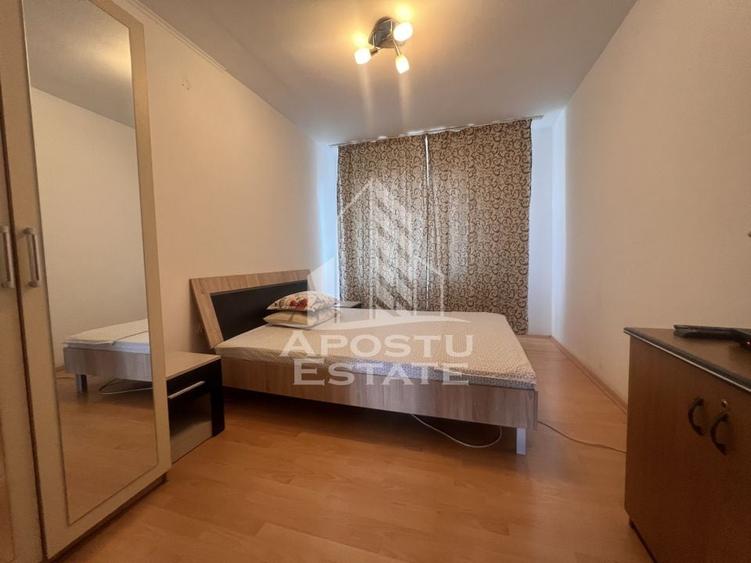 Apartament cu 2 camere, central - 2