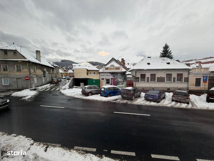 Apartament 4 camere de inchiriat, Central-Brasov - 1